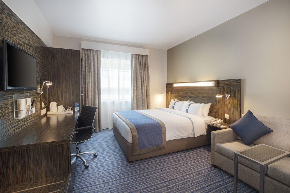 Holiday Inn Express Dubai Safa Park, An Ihg Hotel Bagian luar foto