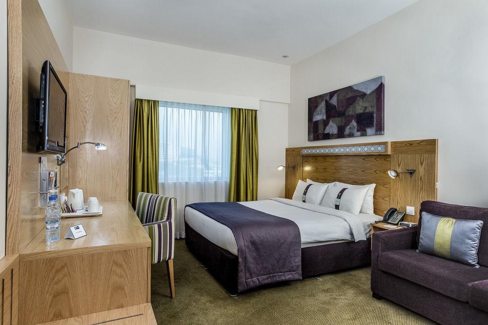 Holiday Inn Express Dubai Safa Park, An Ihg Hotel Bagian luar foto