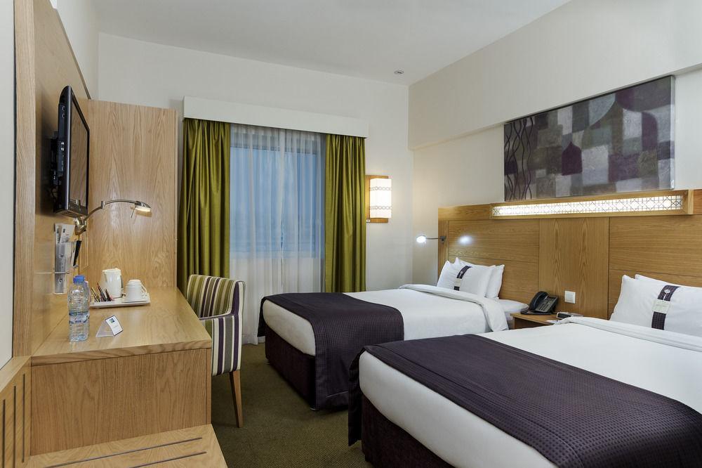 Holiday Inn Express Dubai Safa Park, An Ihg Hotel Bagian luar foto