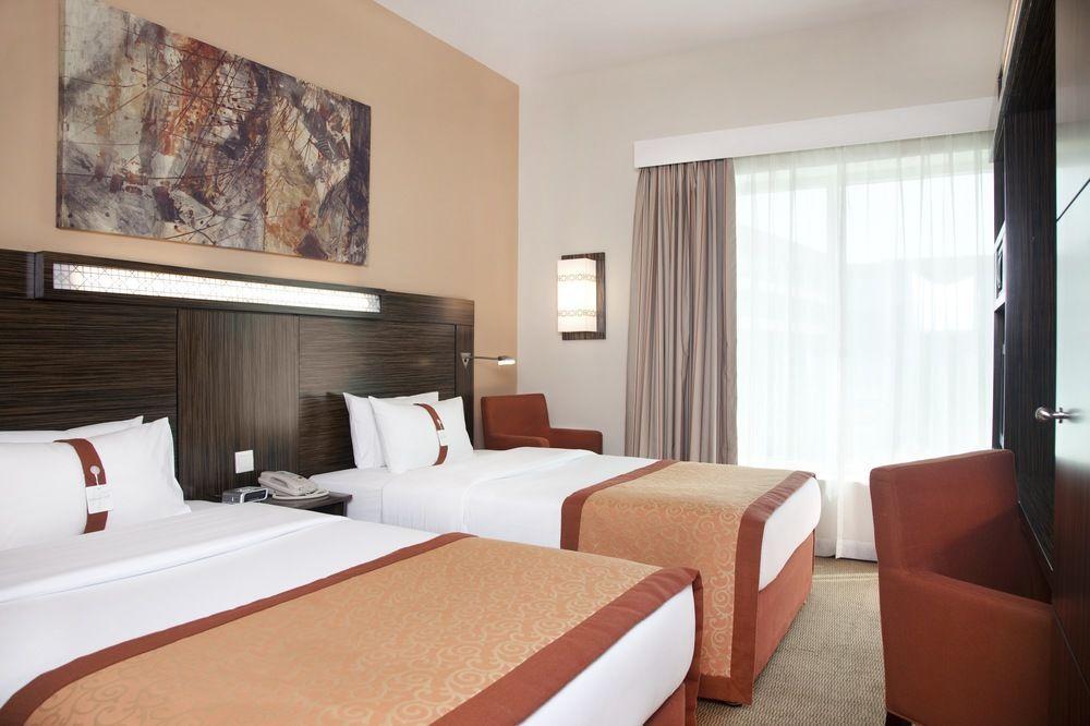 Holiday Inn Express Dubai Safa Park, An Ihg Hotel Bagian luar foto