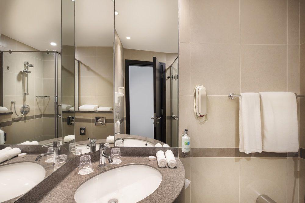 Holiday Inn Express Dubai Safa Park, An Ihg Hotel Bagian luar foto