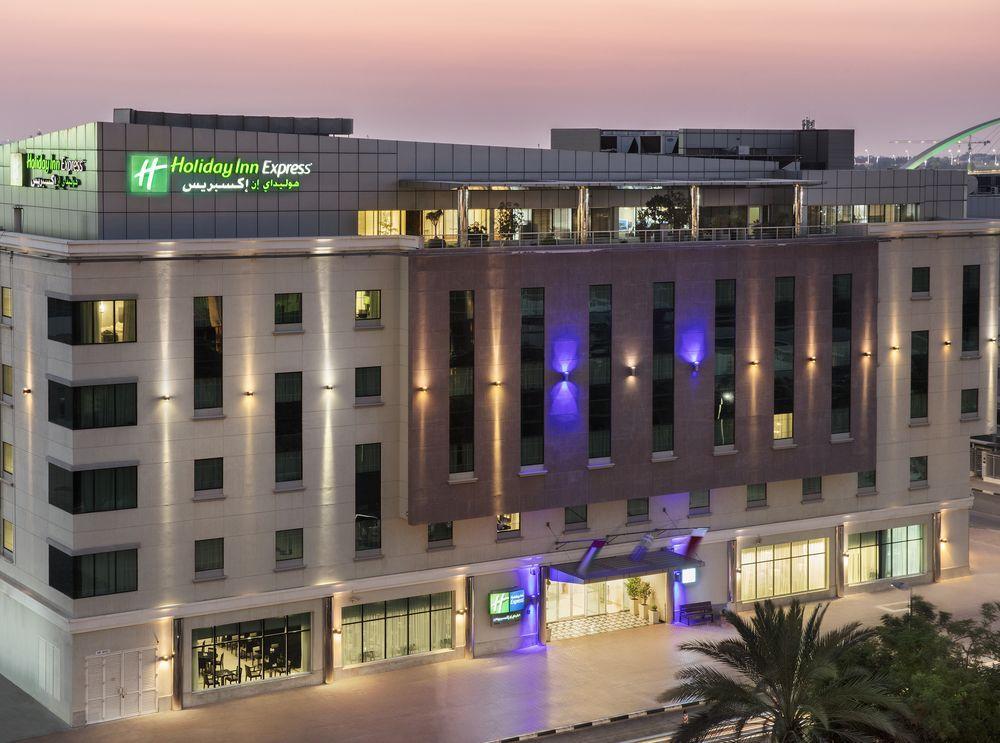 Holiday Inn Express Dubai Safa Park, An Ihg Hotel Bagian luar foto