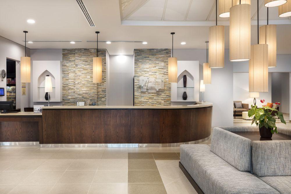 Holiday Inn Express Dubai Safa Park, An Ihg Hotel Bagian luar foto