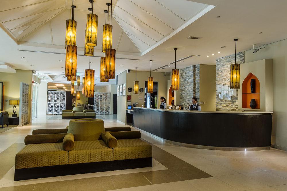 Holiday Inn Express Dubai Safa Park, An Ihg Hotel Bagian luar foto
